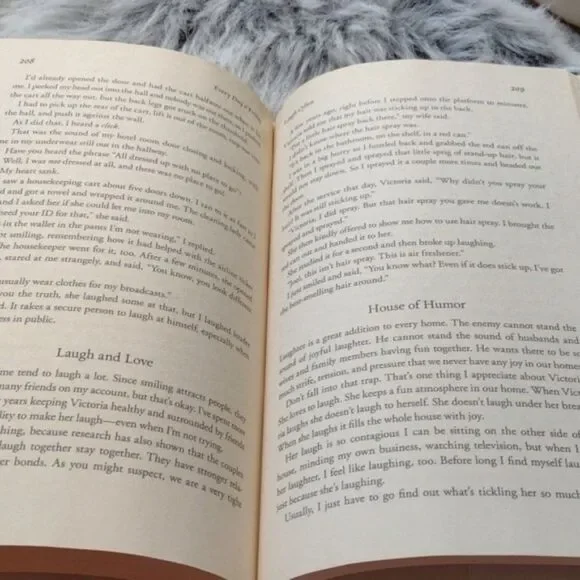 Book Joel Osteen every day a Friday. - Picture 3 of 4